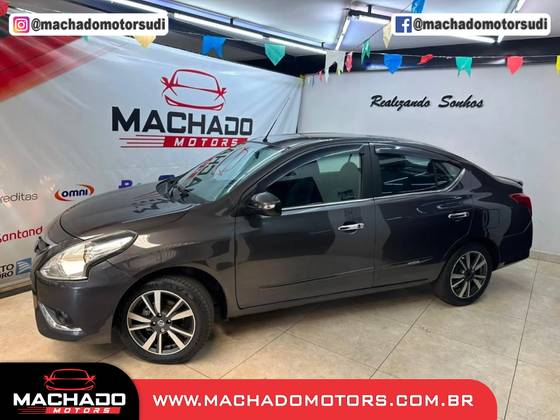NISSAN VERSA 1.6 16V FLEXSTART UNIQUE 4P XTRONIC NISSAN VERSA 1.6 16V FLEXSTART UNIQUE 4P XTRONIC